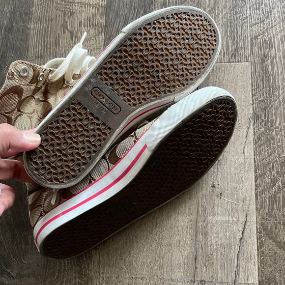 COACH Bonney Brown Monogram Hightop/ Boots - Picture 4 of 7